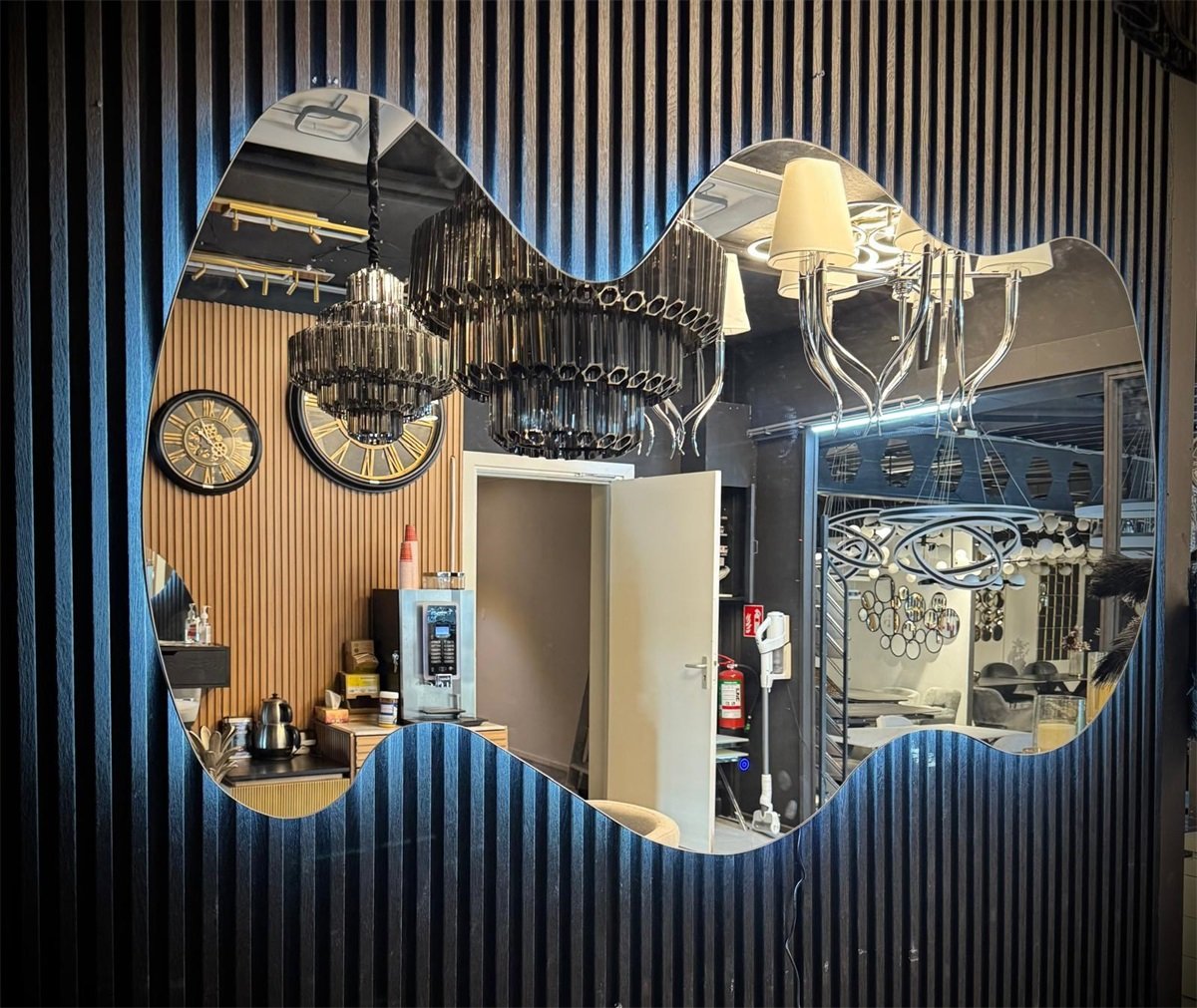 MIRROR WITH LIGHT CW003 CURVE 170X100X2,2